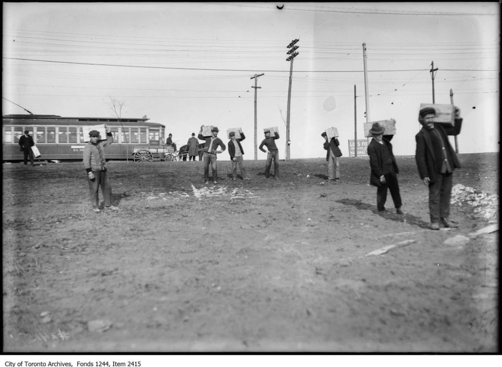 Carrying dynamite to blow up Riverdale Park, Broadview Avenue. - [ca. 1907]