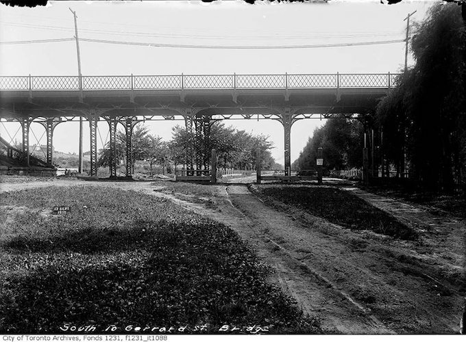 South to Gerrard St Bridge 1910